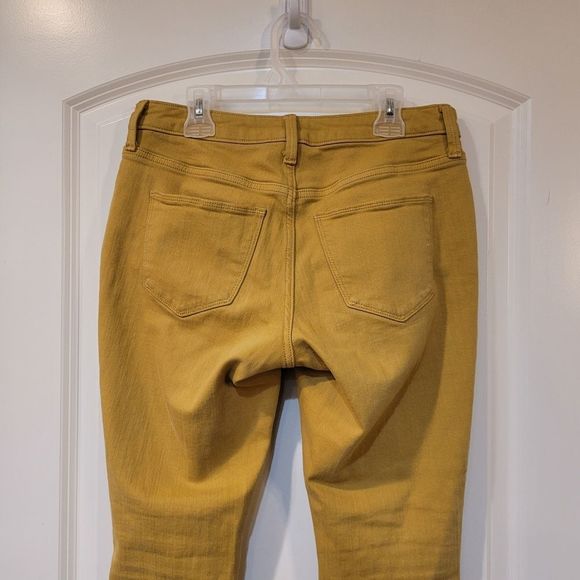 **SOLD **Universal Thread Women's Mustard Yellow Cotton/Spandex Jeans - Picture 9 of 11